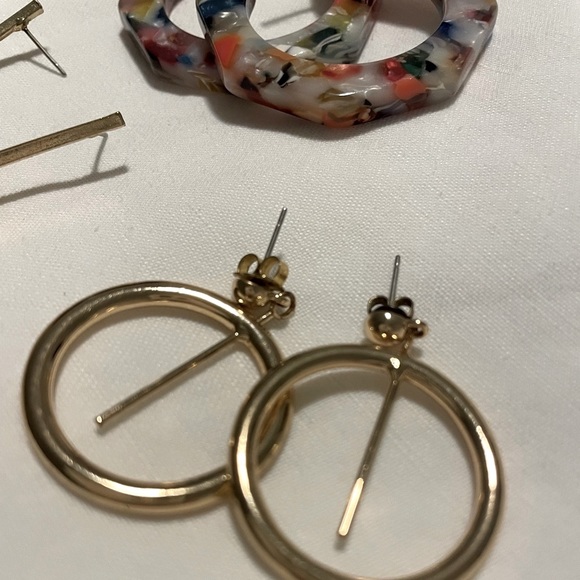 Assortment of 3 Sets of Earrings - Acrylic Multicolor Hoops, Rattan, and Gold - Picture 3 of 8